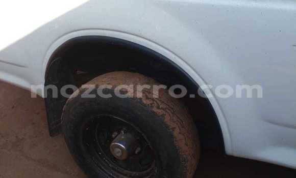 Nunua Ilio tumika Isuzu KB Nyeupe Gari ndani ya Maputo nchini Maputo Nunua Ilio tumika Isuzu KB Nyeupe Gari ndani ya Maputo nchini Maputo