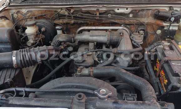 Nunua Ilio tumika Isuzu KB Nyeupe Gari ndani ya Maputo nchini Maputo Nunua Ilio tumika Isuzu KB Nyeupe Gari ndani ya Maputo nchini Maputo