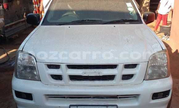 Nunua Ilio tumika Isuzu KB Nyeupe Gari ndani ya Maputo nchini Maputo Nunua Ilio tumika Isuzu KB Nyeupe Gari ndani ya Maputo nchini Maputo