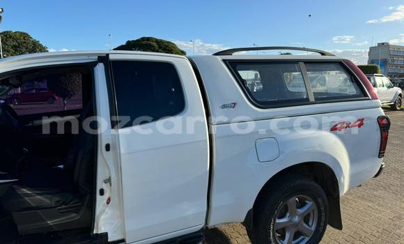 Buy Used Isuzu D-MAX White Car in Maputo in Maputo Buy Used Isuzu D-MAX White Car in Maputo in Maputo