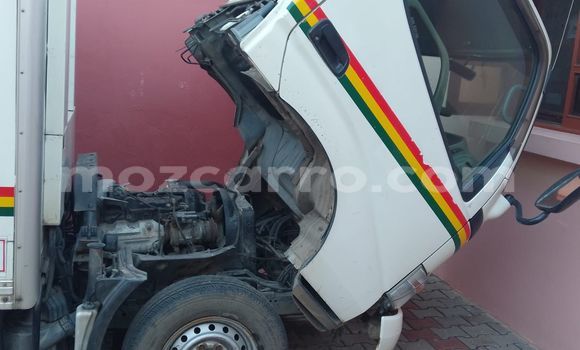 Nunua Ilio tumika Toyota Dyna Nyeupe Gari ndani ya Maputo nchini Maputo Nunua Ilio tumika Toyota Dyna Nyeupe Gari ndani ya Maputo nchini Maputo