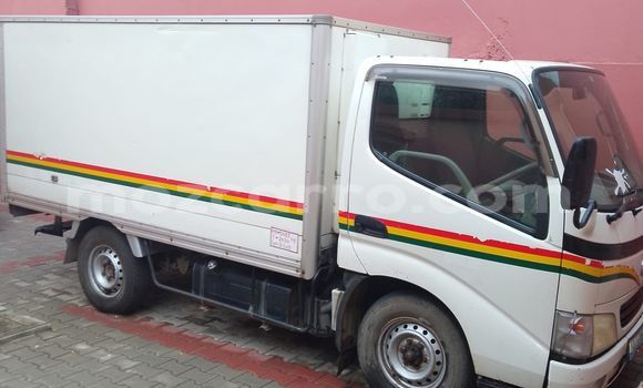 Nunua Ilio tumika Toyota Dyna Nyeupe Gari ndani ya Maputo nchini Maputo Nunua Ilio tumika Toyota Dyna Nyeupe Gari ndani ya Maputo nchini Maputo