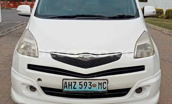 Comprar Usado Toyota Ractis Branco Carro em Maputo em Maputo Comprar Usado Toyota Ractis Branco Carro em Maputo em Maputo