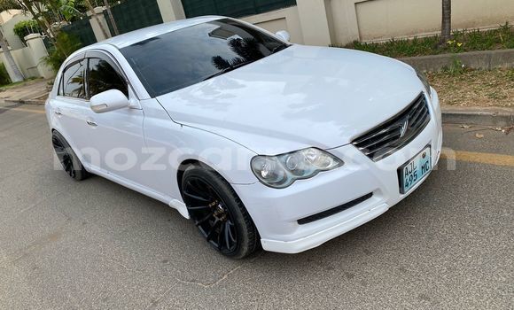 Comprar Usado Toyota Mark X Branco Carro em Maputo em Maputo