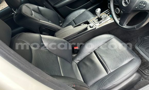 Tenga Tsaru Mercedes‒Benz C-Class Chena Mota in Maputo in Maputo Tenga Tsaru Mercedes‒Benz C-Class Chena Mota in Maputo in Maputo