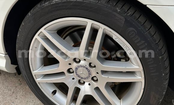 Tenga Tsaru Mercedes‒Benz C-Class Chena Mota in Maputo in Maputo Tenga Tsaru Mercedes‒Benz C-Class Chena Mota in Maputo in Maputo