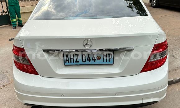 Tenga Tsaru Mercedes‒Benz C-Class Chena Mota in Maputo in Maputo Tenga Tsaru Mercedes‒Benz C-Class Chena Mota in Maputo in Maputo