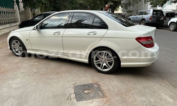 Tenga Tsaru Mercedes‒Benz C-Class Chena Mota in Maputo in Maputo Tenga Tsaru Mercedes‒Benz C-Class Chena Mota in Maputo in Maputo