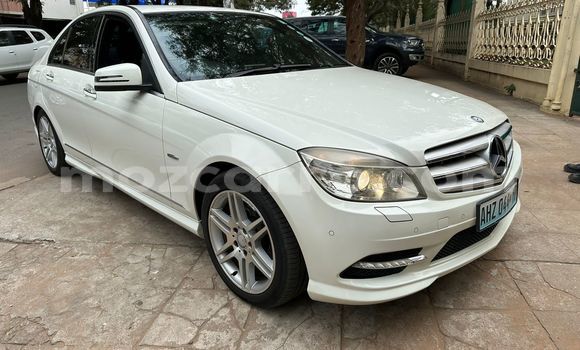 Tenga Tsaru Mercedes‒Benz C-Class Chena Mota in Maputo in Maputo Tenga Tsaru Mercedes‒Benz C-Class Chena Mota in Maputo in Maputo