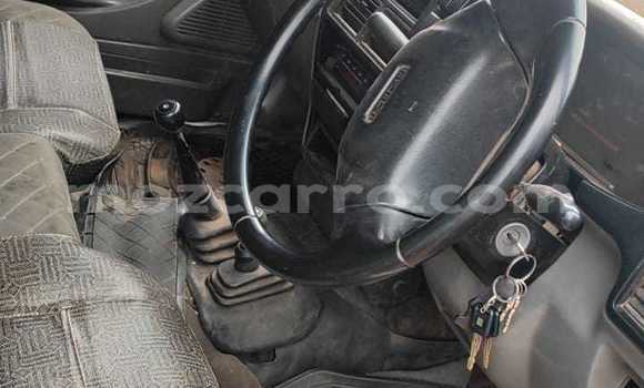 Nunua Ilio tumika Isuzu KB Nyeupe Gari ndani ya Maputo nchini Maputo Nunua Ilio tumika Isuzu KB Nyeupe Gari ndani ya Maputo nchini Maputo