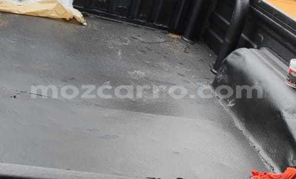 Nunua Ilio tumika Isuzu KB Nyeupe Gari ndani ya Maputo nchini Maputo Nunua Ilio tumika Isuzu KB Nyeupe Gari ndani ya Maputo nchini Maputo