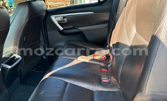 Comprar Novo Toyota Fortuner Branco Carro em Maputo em Maputo Comprar Novo Toyota Fortuner Branco Carro em Maputo em Maputo
