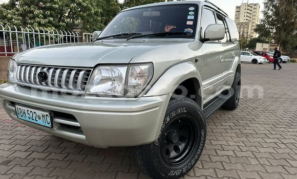 Tenga Tsaru Toyota Land Cruiser Prado Zvimwe Mota in Maputo in Maputo Tenga Tsaru Toyota Land Cruiser Prado Zvimwe Mota in Maputo in Maputo