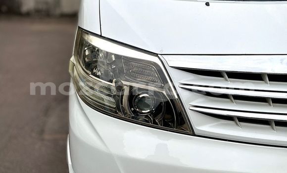 Nunua Ilio tumika Toyota Alphard Nyeupe Gari ndani ya Maputo nchini Maputo Nunua Ilio tumika Toyota Alphard Nyeupe Gari ndani ya Maputo nchini Maputo