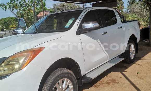 Comprar Usado Mazda BT-50 Branco Carro em Maputo em Maputo Comprar Usado Mazda BT-50 Branco Carro em Maputo em Maputo