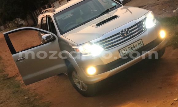 Nunua Ilio tumika Toyota Fortuner Nyingine Gari ndani ya Maputo nchini Maputo Nunua Ilio tumika Toyota Fortuner Nyingine Gari ndani ya Maputo nchini Maputo