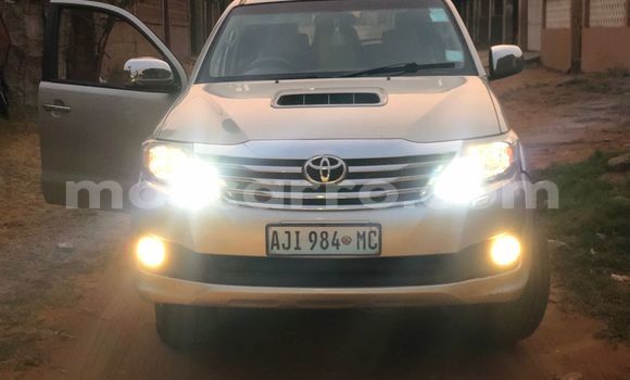 Nunua Ilio tumika Toyota Fortuner Nyingine Gari ndani ya Maputo nchini Maputo Nunua Ilio tumika Toyota Fortuner Nyingine Gari ndani ya Maputo nchini Maputo