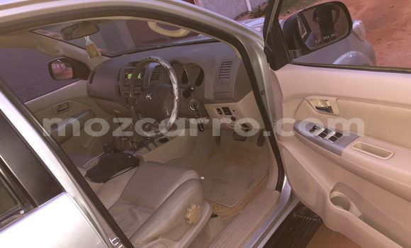 Nunua Ilio tumika Toyota Fortuner Nyingine Gari ndani ya Maputo nchini Maputo Nunua Ilio tumika Toyota Fortuner Nyingine Gari ndani ya Maputo nchini Maputo