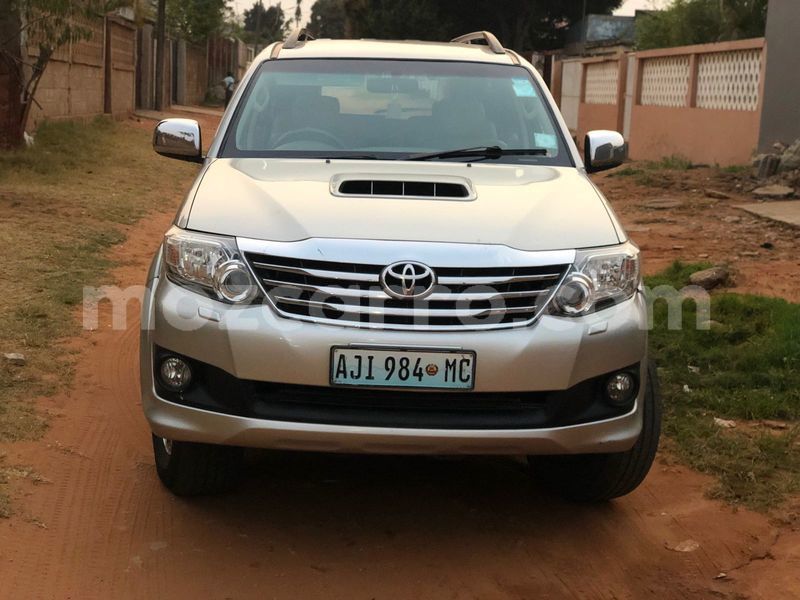 Big with watermark toyota fortuner maputo maputo 27007