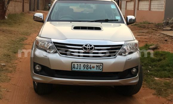 Nunua Ilio tumika Toyota Fortuner Nyingine Gari ndani ya Maputo nchini Maputo Nunua Ilio tumika Toyota Fortuner Nyingine Gari ndani ya Maputo nchini Maputo