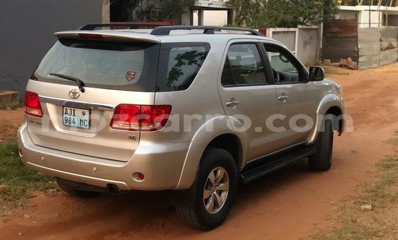 Nunua Ilio tumika Toyota Fortuner Nyingine Gari ndani ya Maputo nchini Maputo Nunua Ilio tumika Toyota Fortuner Nyingine Gari ndani ya Maputo nchini Maputo