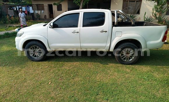 Comprar Usado Toyota Hilux Branco Carro em Maputo em Maputo Comprar Usado Toyota Hilux Branco Carro em Maputo em Maputo