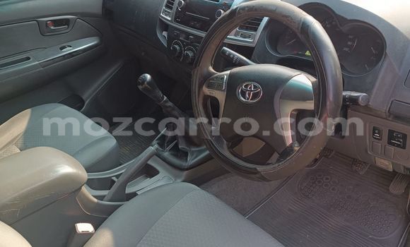 Comprar Usado Toyota Hilux Branco Carro em Maputo em Maputo Comprar Usado Toyota Hilux Branco Carro em Maputo em Maputo