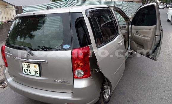Comprar Usado Toyota Raum Prata Carro em Maputo em Maputo Comprar Usado Toyota Raum Prata Carro em Maputo em Maputo