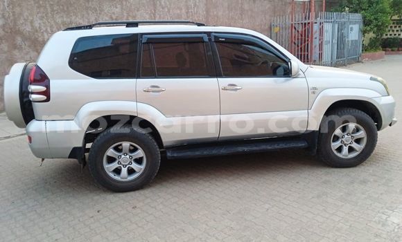 Tenga Tsaru Toyota Land Cruiser Prado Zvimwe Mota in Maputo in Maputo Tenga Tsaru Toyota Land Cruiser Prado Zvimwe Mota in Maputo in Maputo