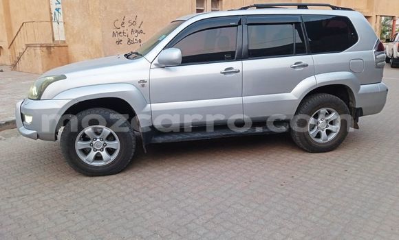 Tenga Tsaru Toyota Land Cruiser Prado Zvimwe Mota in Maputo in Maputo Tenga Tsaru Toyota Land Cruiser Prado Zvimwe Mota in Maputo in Maputo