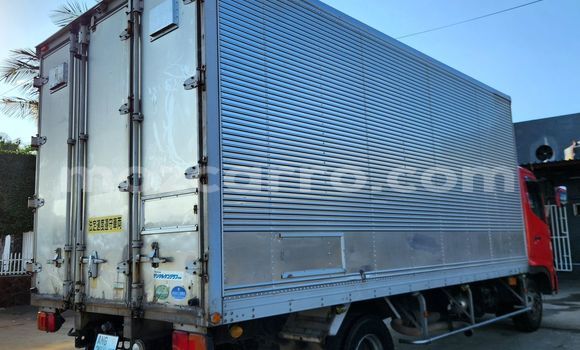 Comprar Novo Hino Ranger Vermelho Caminhão em Maputo em Maputo Comprar Novo Hino Ranger Vermelho Caminhão em Maputo em Maputo