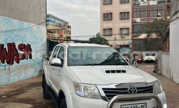 Tenga Tsaru Toyota Hilux Zvimwe Mota in Maputo in Maputo