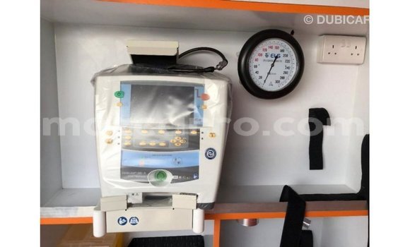 Tenga Imported Toyota Hiace Chena Mota in Import - Dubai in Cabo Delgado Tenga Imported Toyota Hiace Chena Mota in Import - Dubai in Cabo Delgado