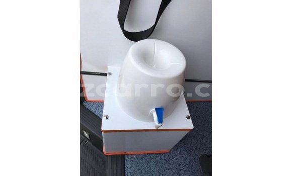 Tenga Imported Toyota Hiace Chena Mota in Import - Dubai in Cabo Delgado Tenga Imported Toyota Hiace Chena Mota in Import - Dubai in Cabo Delgado