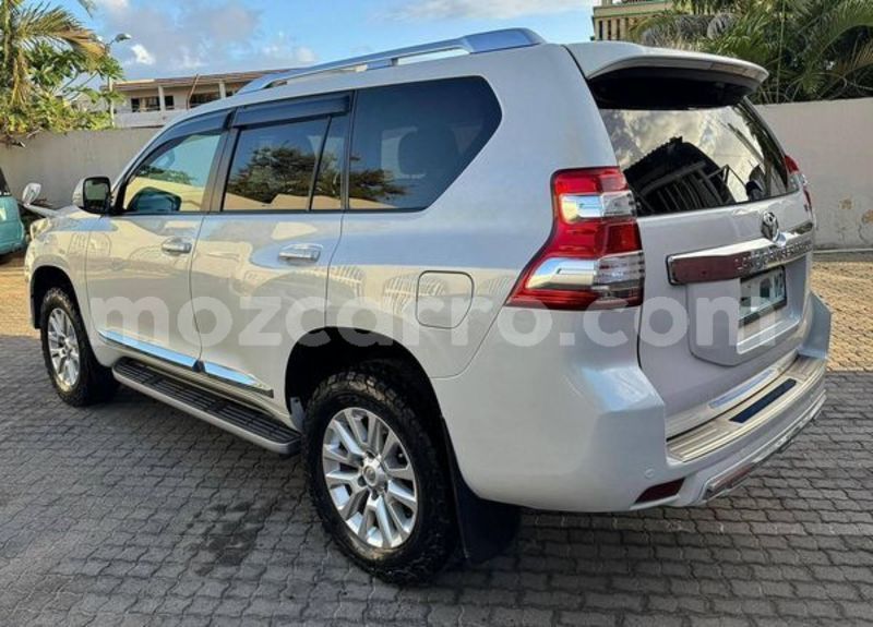 Big with watermark toyota land cruiser prado maputo maputo 27050