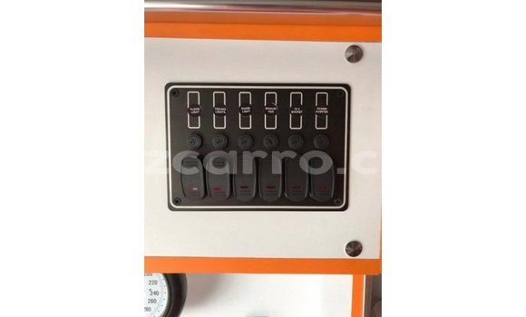 Tenga Imported Toyota Hiace Chena Mota in Import - Dubai in Cabo Delgado Tenga Imported Toyota Hiace Chena Mota in Import - Dubai in Cabo Delgado