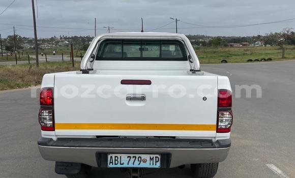 Comprar Usado Toyota Hilux Branco Carro em Maputo em Maputo Comprar Usado Toyota Hilux Branco Carro em Maputo em Maputo