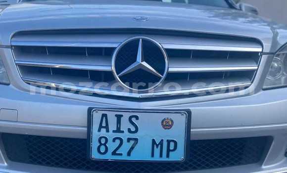 Comprar Usado Mercedes-Benz C-Classe Prata Carro em Maputo em Maputo