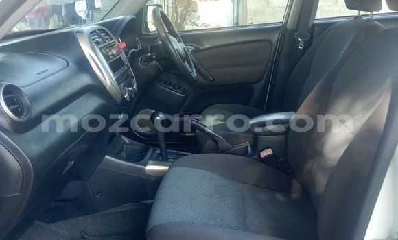 Nunua Ilio tumika Toyota RAV4 Nyeupe Gari ndani ya Maputo nchini Maputo Nunua Ilio tumika Toyota RAV4 Nyeupe Gari ndani ya Maputo nchini Maputo