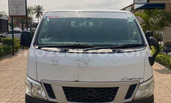 Tenga Tsaru Nissan Caravan Chena Mota in Maputo in Maputo