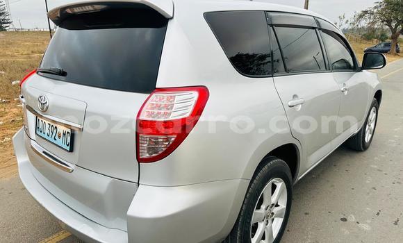 Comprar Usado Toyota Vanguard Prata Carro em Maputo em Maputo Comprar Usado Toyota Vanguard Prata Carro em Maputo em Maputo