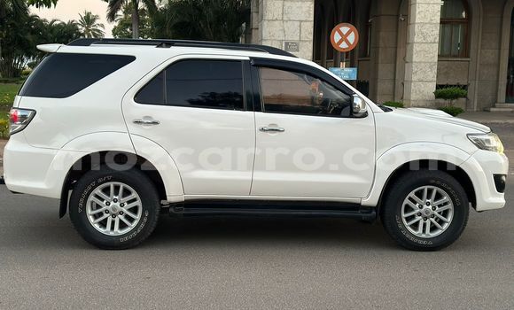 Nunua Ilio tumika Toyota Fortuner Nyeupe Gari ndani ya Maputo nchini Maputo Nunua Ilio tumika Toyota Fortuner Nyeupe Gari ndani ya Maputo nchini Maputo