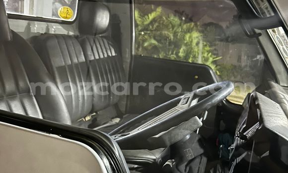 Tenga Tsaru Toyota HiAce Chena Rori in Maputo in Maputo Tenga Tsaru Toyota HiAce Chena Rori in Maputo in Maputo