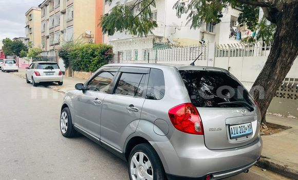 Comprar Usado Mazda Verisa Castanho Carro em Maputo em Maputo Comprar Usado Mazda Verisa Castanho Carro em Maputo em Maputo