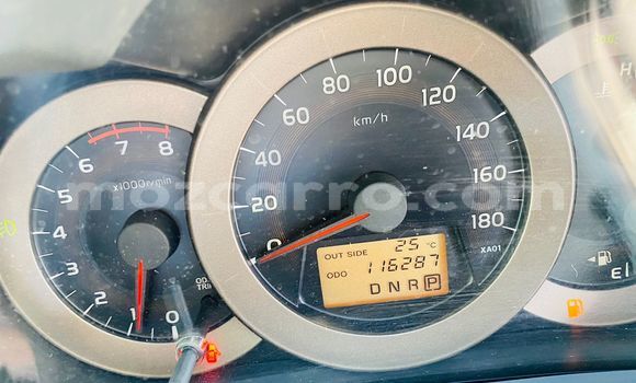 Comprar Usado Toyota Vanguard Prata Carro em Maputo em Maputo Comprar Usado Toyota Vanguard Prata Carro em Maputo em Maputo