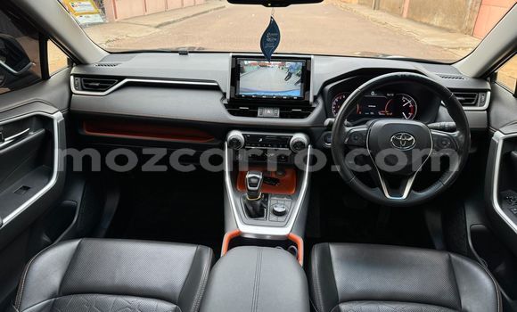 Comprar Novo Toyota RAV4 Prata Carro em Maputo em Maputo Comprar Novo Toyota RAV4 Prata Carro em Maputo em Maputo