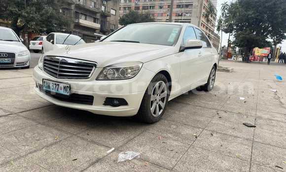 Buy Used Mercedes-Benz E-Classe White Car in Maputo in Maputo
