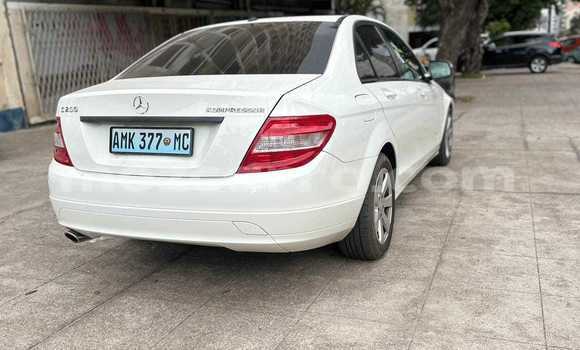 Buy Used Mercedes-Benz E-Classe White Car in Maputo in Maputo Buy Used Mercedes-Benz E-Classe White Car in Maputo in Maputo