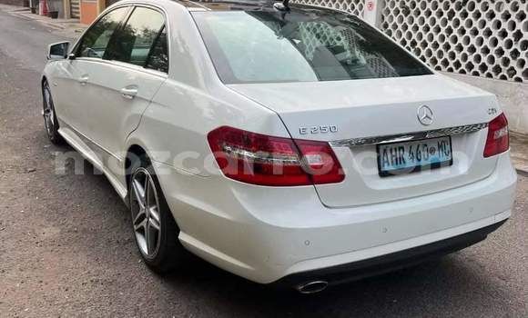 Buy Used Mercedes‒Benz E-Class White Car in Maputo in Maputo