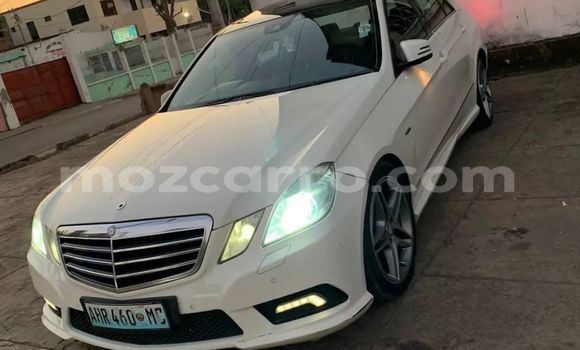 Comprar Usado Mercedes-Benz E-Classe Branco Carro em Maputo em Maputo Comprar Usado Mercedes-Benz E-Classe Branco Carro em Maputo em Maputo